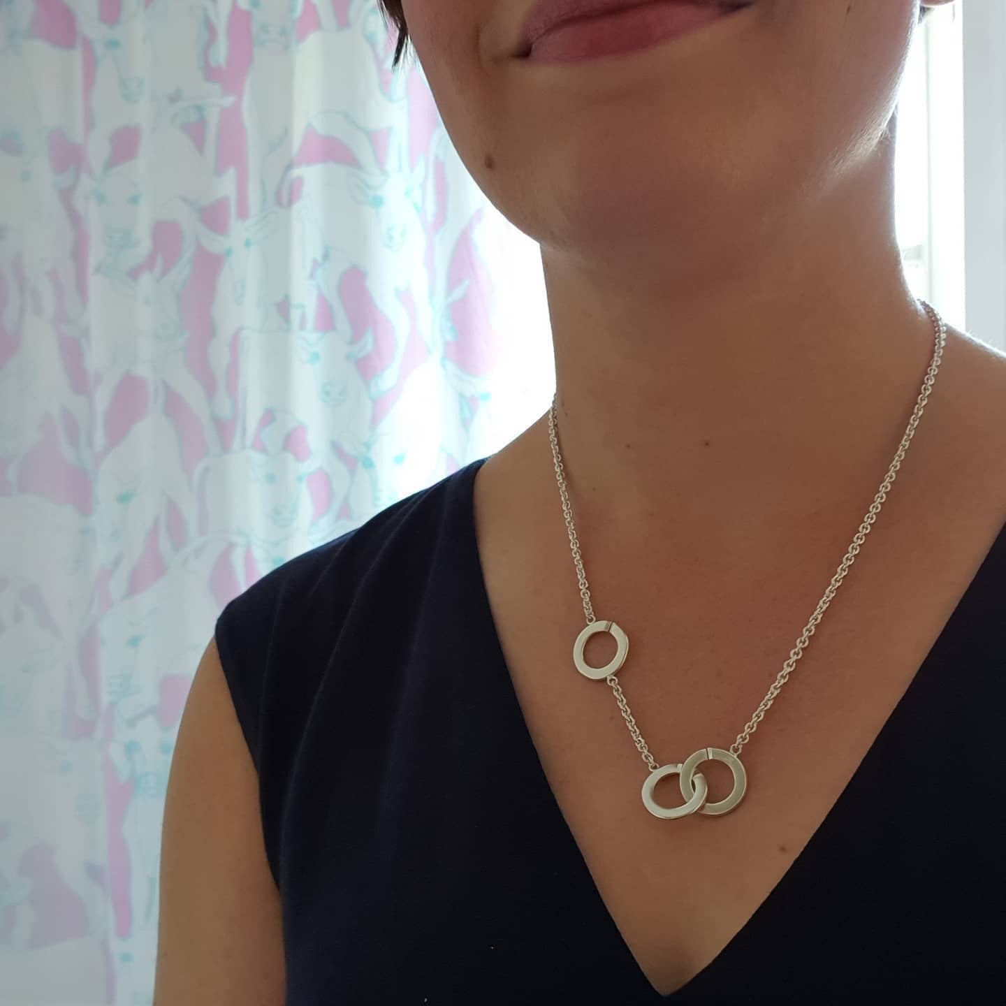 Bubbles necklace, TWO uses